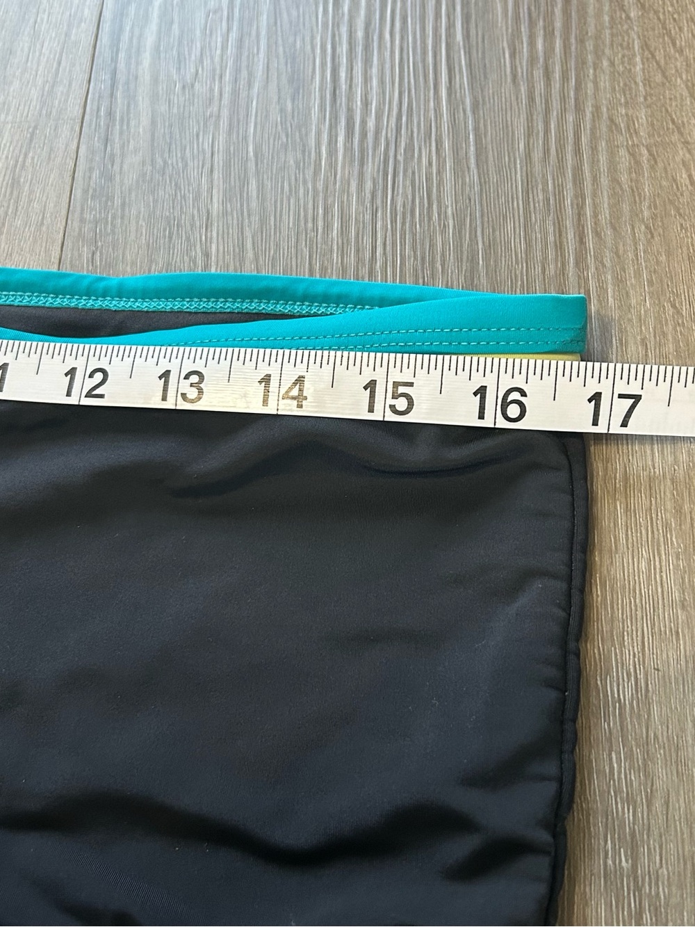 β€οΈ5 FOR $25β€οΈ Danskin Black Swim Boyshorts Teal Waistband Size L Like New - Picture 3 of 8